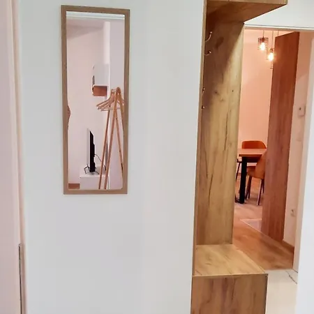 Apartment Dis *