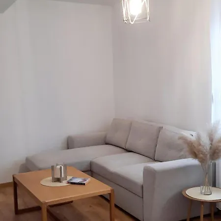 Dis Apartment *